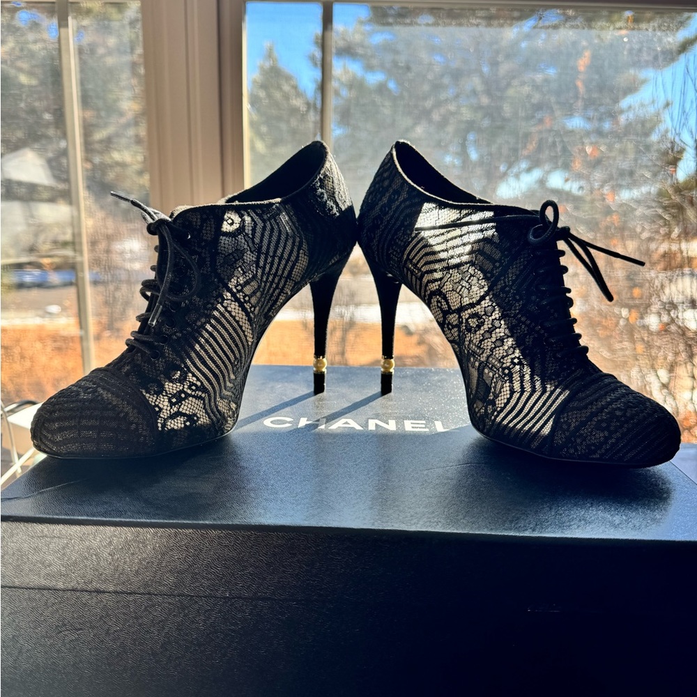 Chanel Lace and Kid Suede Booties with pearl detail. Sz 39.5